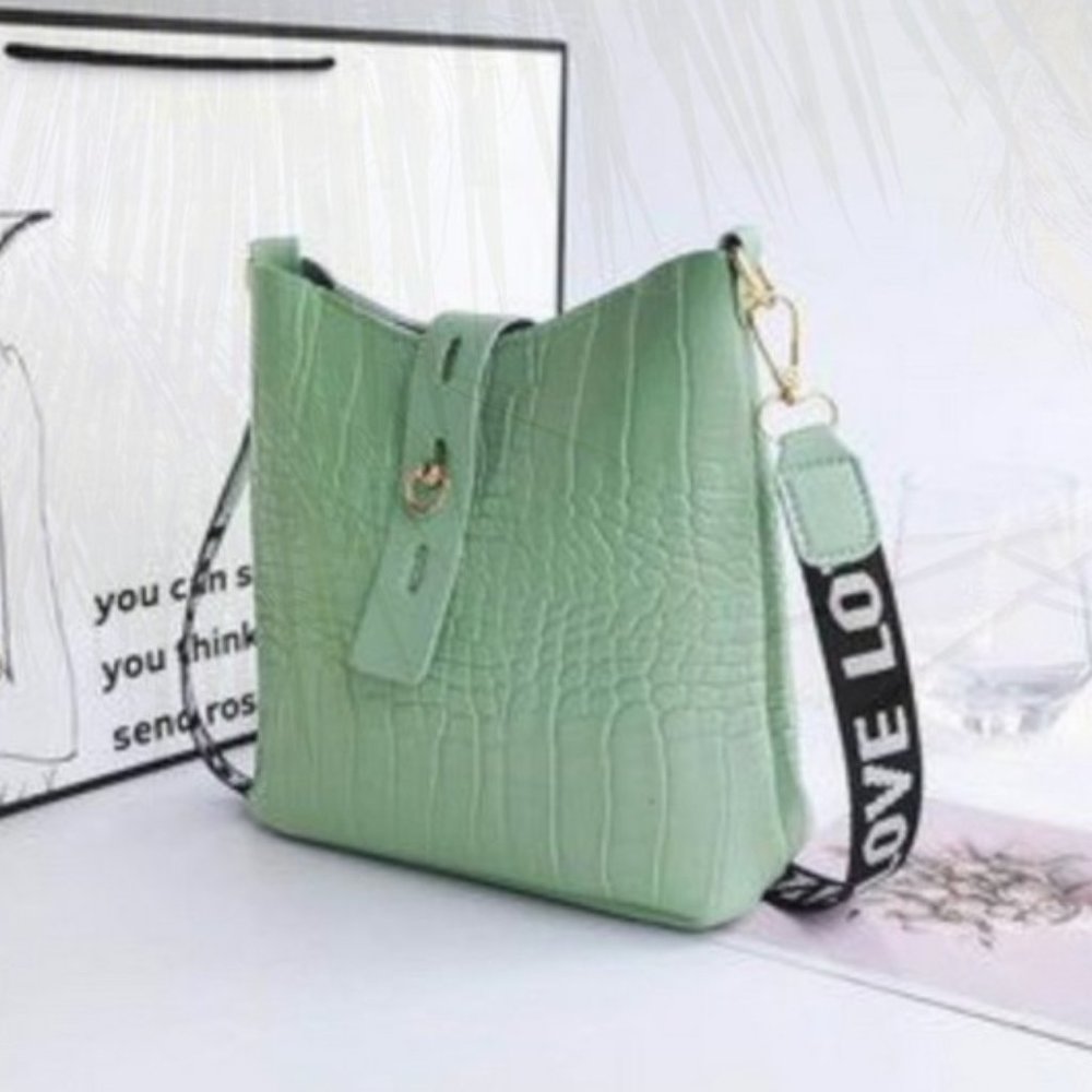 New bucket bag Green 240